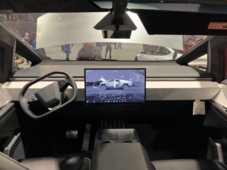 Tesla Cybertruck - View 3